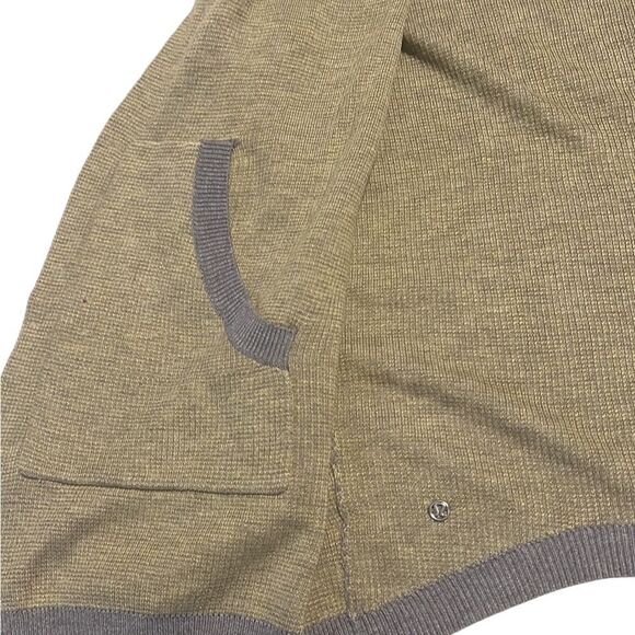 Lululemon Gray and Yellow Open Front Reversible Hooded Cardigan Size 4 - Picture 9 of 12